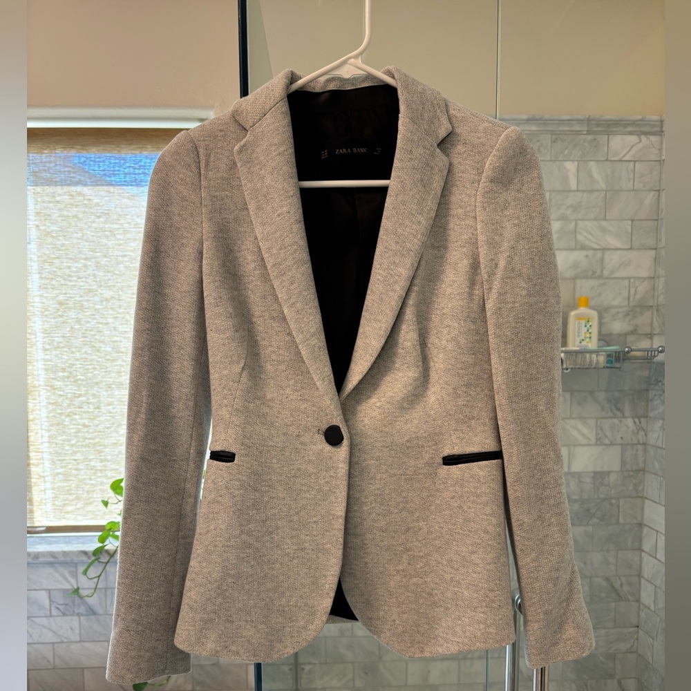 Zara Women’s Gray Blazer Jacket